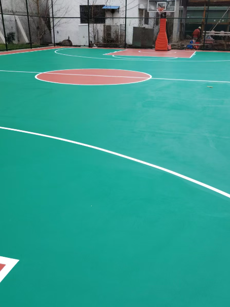 淮南 球场长期使用易出现地面开裂